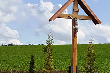 Flurkreuz am Wegesrand zwischen Monheim und Warching